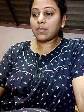 Snapshot of JENNIFERtamil chatting on April 2026 07:44:02 AM JENNIFERtamil online show from April 2026 07:44:02 AM