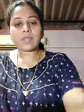 Snapshot of JENNIFERtamil chatting on May 2026 07:37:01 AM JENNIFERtamil online show from May 2026 07:37:01 AM