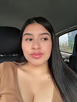 Snapshot of andrea_gomes_ chatting on July 2026 10:11:01 PM andrea gomes online show from July 2026 10:11:01 PM