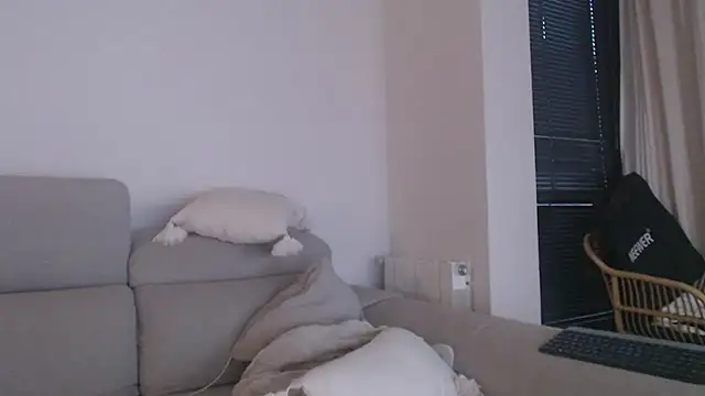 Snapshot of tattoobbgirl chatting on October 2025 05:31:02 PM tattoobbgirl online show from October 2025 05:31:02 PM