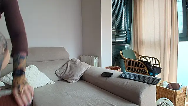 Snapshot of tattoobbgirl chatting on February 2026 02:32:01 PM tattoobbgirl online show from February 2026 02:32:01 PM