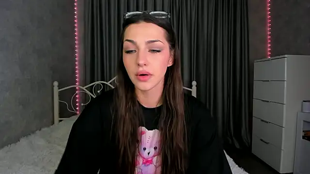 LilFlexxy online show from November 2025 05:45:02 PM