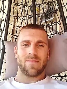 Snapshot of trainwithme chatting on September 2025 10:28:01 AM trainwithme online show from September 2025 10:28:01 AM