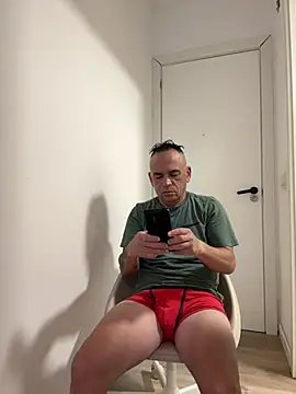 Snapshot of mateocali25 chatting on June 2026 02:32:01 PM mateocali25 online show from June 2026 02:32:01 PM