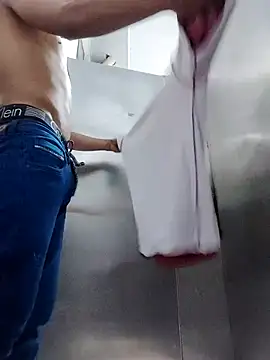 Pichoneterno online show from February 2026 11:23:01 PM