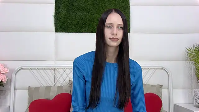 Snapshot of TaraHarris chatting on September 2025 06:37:01 AM TaraHarris online show from September 2025 06:37:01 AM