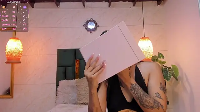 Danna williamss online show from September 2025 11:54:01 AM