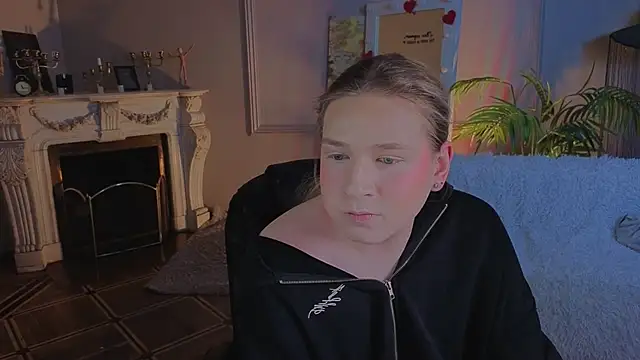 Jes Solar online show from April 2026 10:01:02 PM