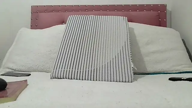 Valeriana00 online show from October 2025 10:19:01 PM