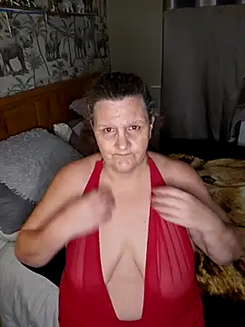 MissQueenBeex online show from March 2026 07:09:01 PM