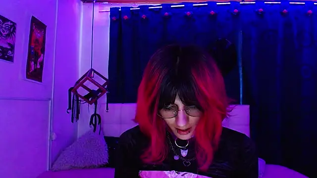 goth minerva online show from November 2025 01:21:02 PM