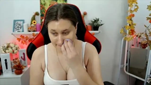 Lucky Lana online show from November 2025 02:44:01 AM