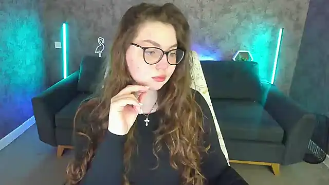 LuxSopphia online show from April 2026 07:08:02 PM