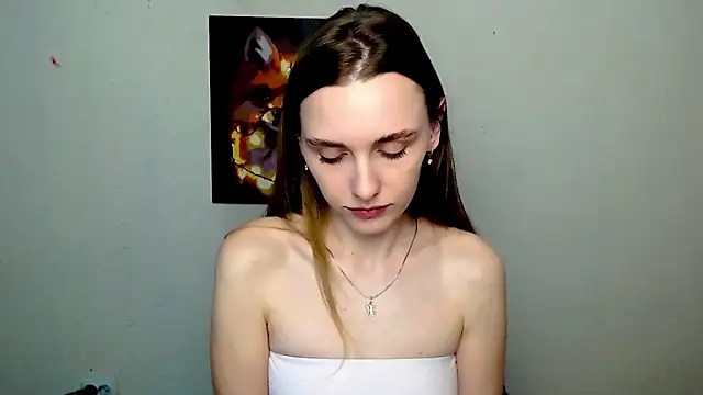 Snapshot of Doll_Angelina chatting on May 2026 05:58:02 AM Doll Angelina online show from May 2026 05:58:02 AM
