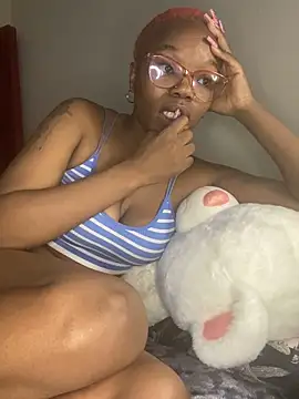 YummyMelanin117 online show from September 2025 06:43:02 PM