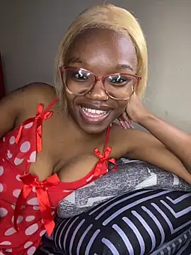 YummyMelanin117 online show from October 2025 10:28:02 PM