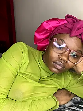 YummyMelanin117 online show from November 2025 08:14:01 PM