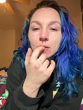 Snapshot of oliviahazee chatting on February 2026 03:32:02 AM oliviahazee online show from February 2026 03:32:02 AM