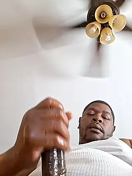 Snapshot of bigdick650 chatting on April 2026 03:36:01 PM bigdick650 online show from April 2026 03:36:01 PM