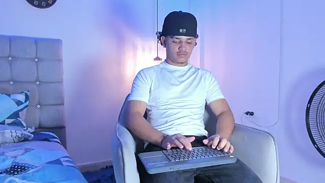 samxx muscle online show from September 2025 02:28:02 PM