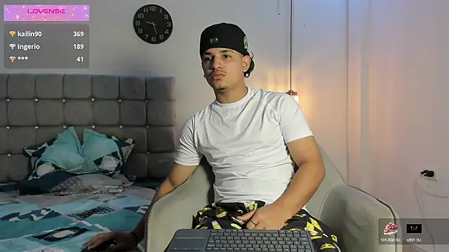 samxx muscle online show from September 2025 01:46:01 PM