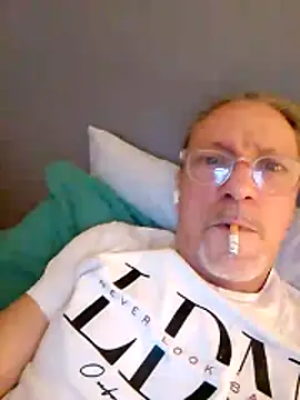 Snapshot of Deddyitalia3p chatting on November 2025 09:59:01 PM Deddyitalia3p online show from November 2025 09:59:01 PM