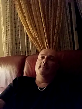 Alexis Bull online show from September 2025 09:29:02 PM