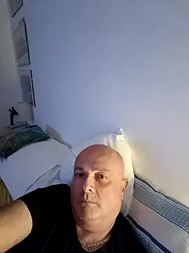 Alexis Bull online show from December 2025 12:37:02 AM