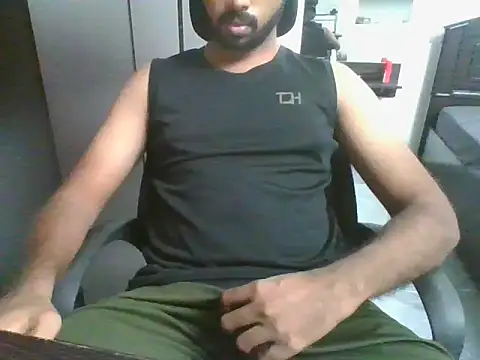 lovelyakash69 online show from March 2026 11:58:01 AM