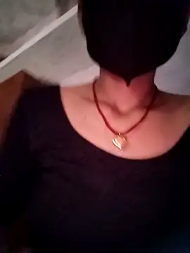 Snapshot of Soniy-Maax chatting on September 2025 07:52:02 AM Soniy-Maax online show from September 2025 07:52:02 AM