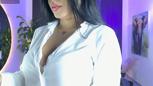 Lenna s online show from February 2026 03:43:01 AM