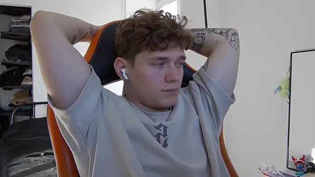 DanyDavis online show from October 2025 08:12:01 AM