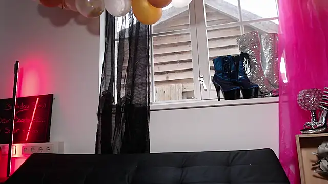 Snapshot of siswett chatting on March 2025 02:08:01 PM siswett online show from March 2025 02:08:01 PM