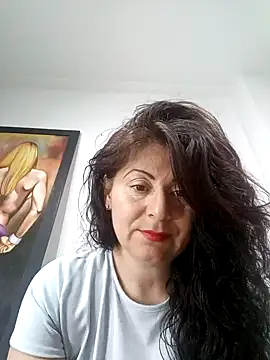 Snapshot of lunadicty chatting on January 2025 12:46:02 AM lunadicty online show from January 2025 12:46:02 AM