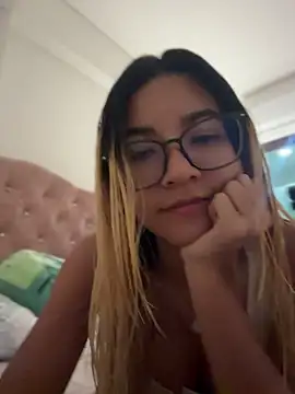 Pretty roxxyy online show from July 2026 02:03:01 AM