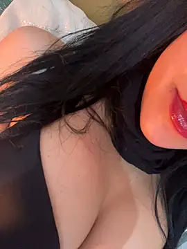 QueenLujaine online show from April 2026 06:51:02 AM