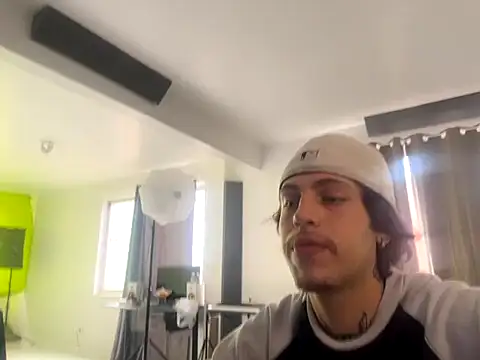 bigrosa21cm online show from October 2025 11:49:02 AM