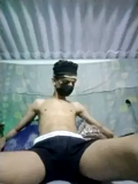 HannanKhan25 online show from February 2026 07:35:01 PM