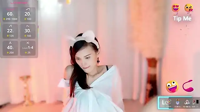 LunaBelle1984 online show from September 2025 03:36:01 PM