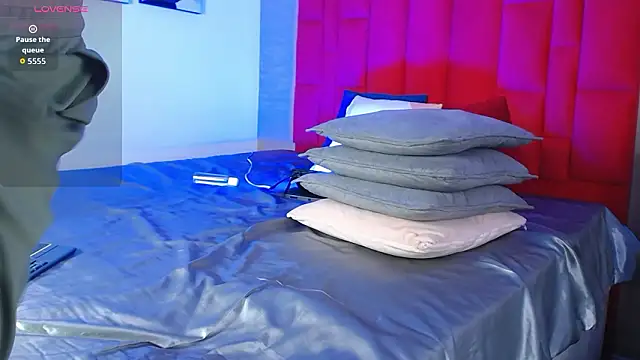 Robbin Blaze online show from March 2026 11:00:02 PM