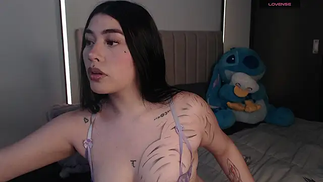 Snapshot of Hell_luna chatting on November 2025 06:07:02 PM Hell luna online show from November 2025 06:07:02 PM