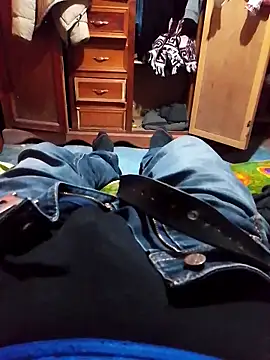 luuiss12 online show from February 2026 10:49:01 PM