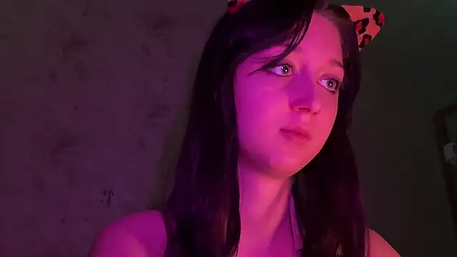 Snapshot of YourTemptation_ chatting on December 2025 02:13:02 PM YourTemptation online show from December 2025 02:13:02 PM