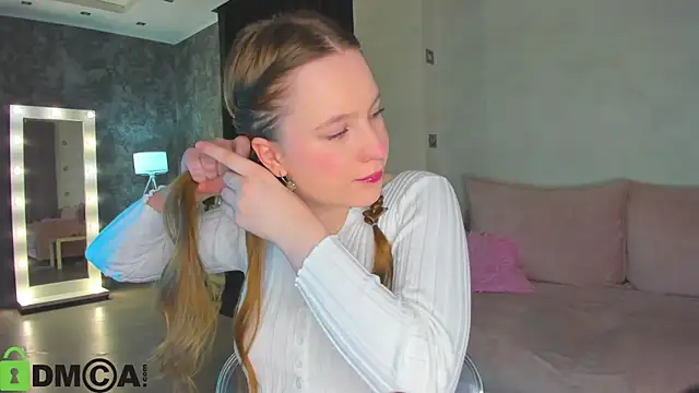 Candy Cansew online show from April 2026 01:03:01 AM