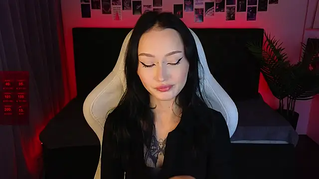 Snapshot of _holly_berry_ chatting on September 2025 01:27:02 AM holly berry online show from September 2025 01:27:02 AM