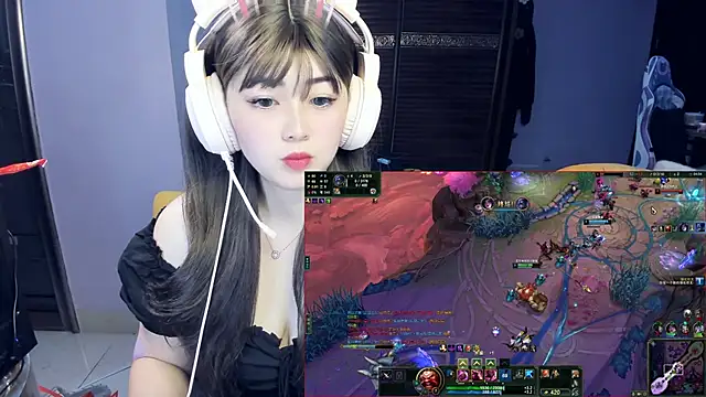 Snapshot of yuki3366 chatting on February 2026 02:04:02 PM yuki3366 online show from February 2026 02:04:02 PM