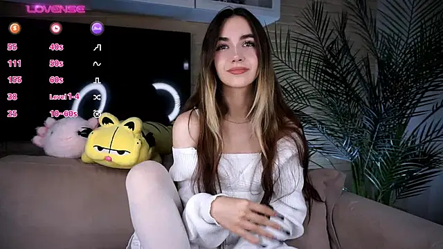 Snapshot of CupSizeGirl chatting on September 2025 04:29:01 PM CupSizeGirl online show from September 2025 04:29:01 PM