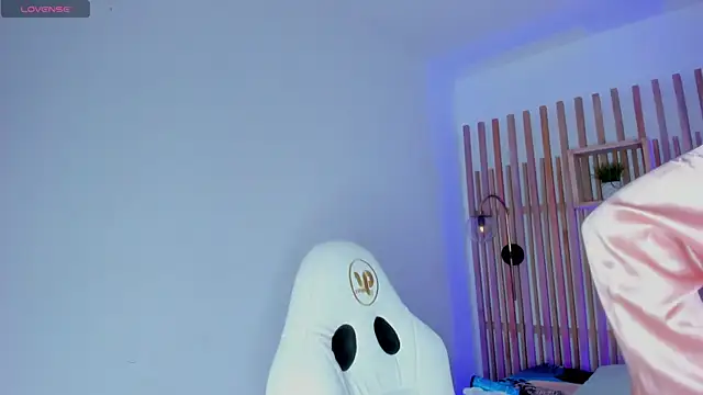 ciara blake online show from April 2026 07:39:02 PM