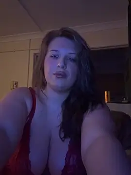 CutieCurvyGirlxo online show from February 2026 11:19:02 PM