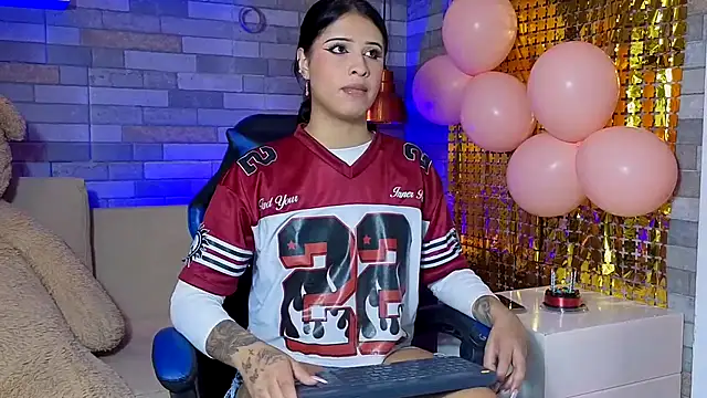 DixyPalmer online show from March 2026 06:58:01 PM